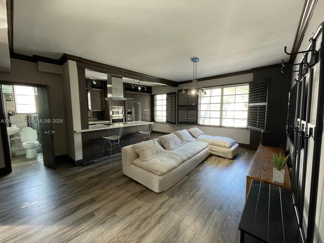 610 8th Street 101, Miami Beach, FL 33139