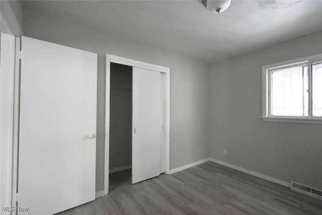 2426 Montgomery Avenue NW, Warren, OH 44485