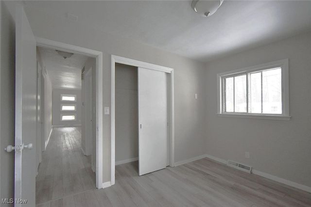 2426 Montgomery Avenue NW, Warren, OH 44485