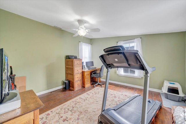 219 Academy ST, Salem, VA 24153