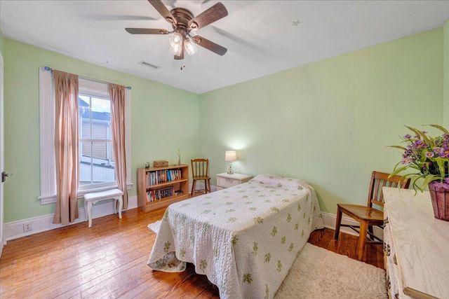 219 Academy ST, Salem, VA 24153