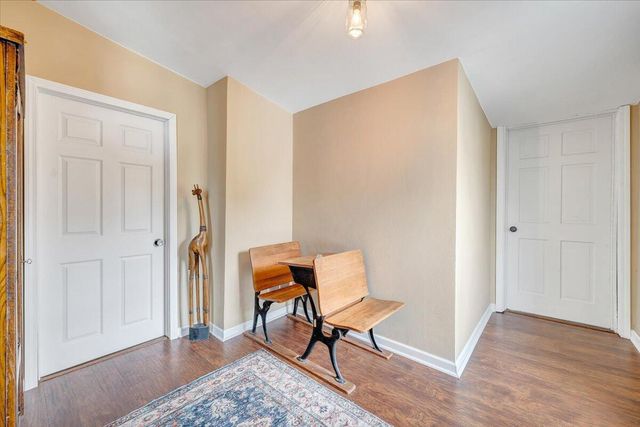 219 Academy ST, Salem, VA 24153