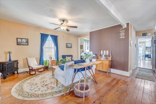 219 Academy ST, Salem, VA 24153