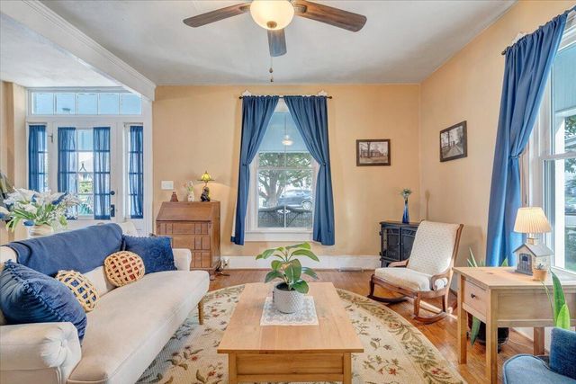 219 Academy ST, Salem, VA 24153