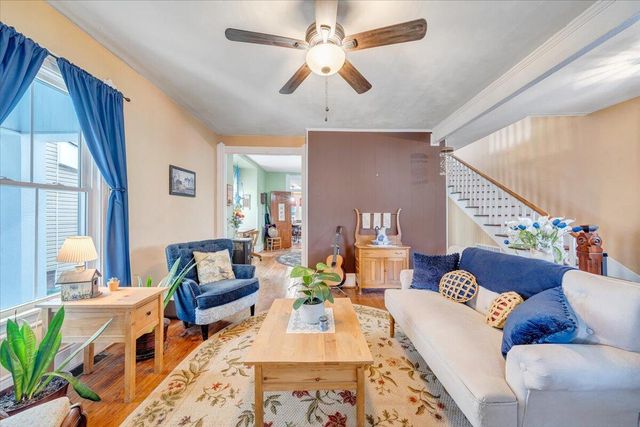 219 Academy ST, Salem, VA 24153