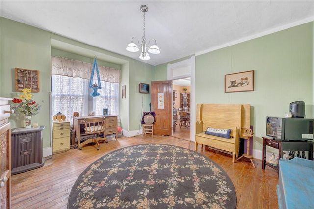 219 Academy ST, Salem, VA 24153