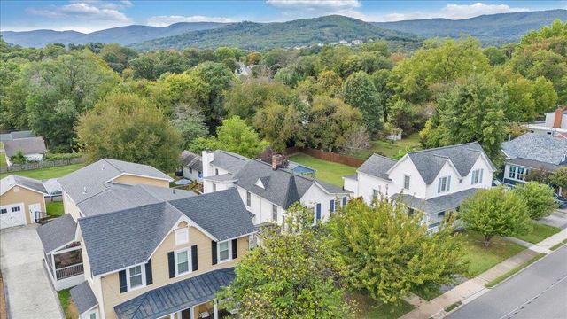 219 Academy ST, Salem, VA 24153