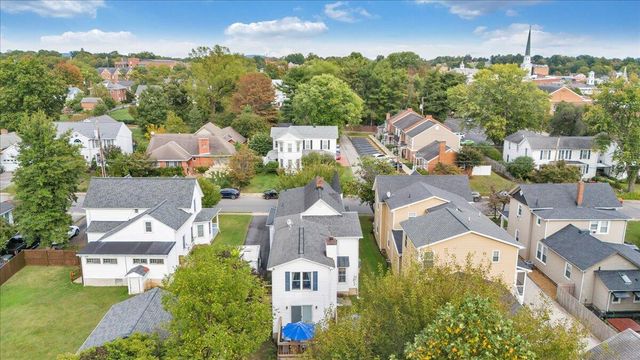 219 Academy ST, Salem, VA 24153
