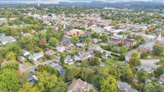 219 Academy ST, Salem, VA 24153