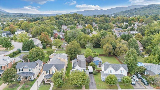 219 Academy ST, Salem, VA 24153