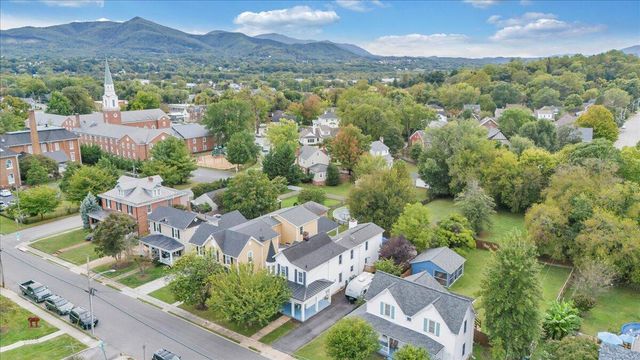 219 Academy ST, Salem, VA 24153