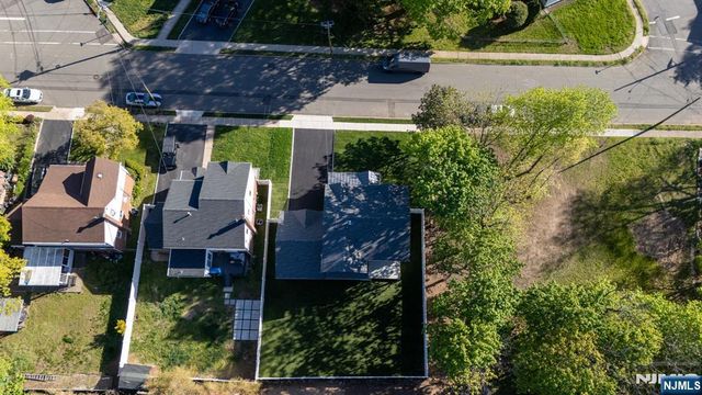 33-17 Southern Drive, Fair Lawn, NJ 07410