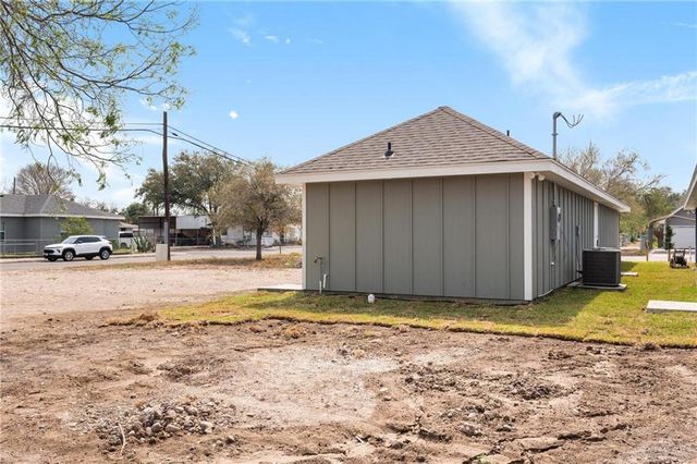 608 W Los Torritos Street, Weslaco, TX 78596