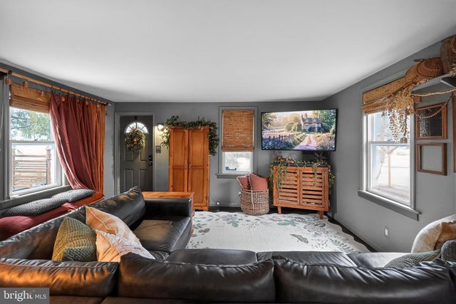 1268 VALLEY RD, Coatesville, PA 19320