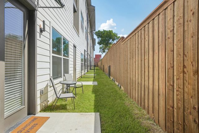 6418 Maple Avenue 204, Dallas, TX 75235