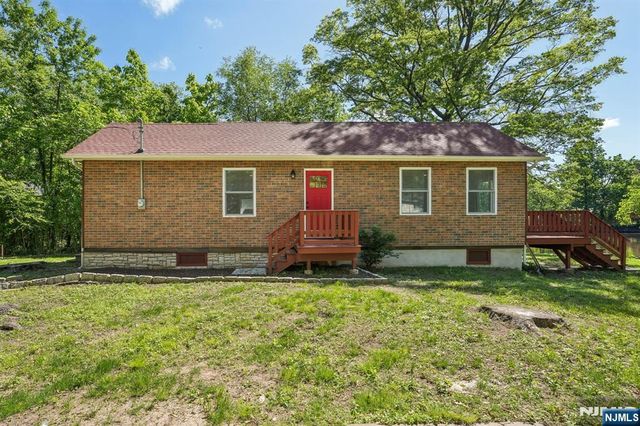 57 Riverlawn Drive, Wayne, NJ 07470