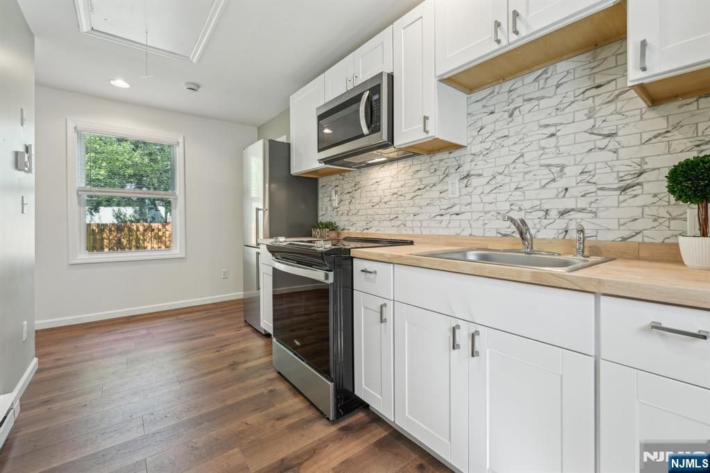 57 Riverlawn Drive, Wayne, NJ 07470