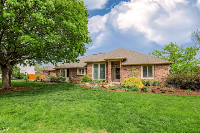 315 Rockwell Court, Zionsville, IN 46077