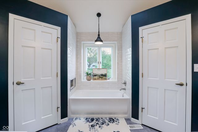 315 Rockwell Court, Zionsville, IN 46077