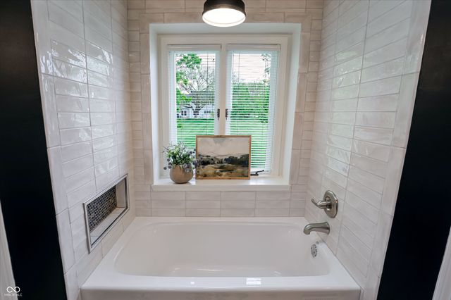 315 Rockwell Court, Zionsville, IN 46077