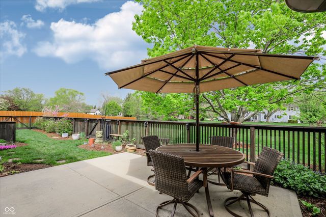 315 Rockwell Court, Zionsville, IN 46077