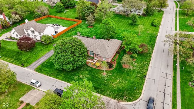315 Rockwell Court, Zionsville, IN 46077