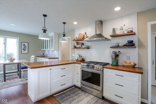 315 Rockwell Court, Zionsville, IN 46077