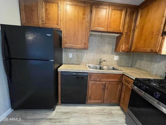 2128 W HARTFORD Avenue, Phoenix, AZ 85023