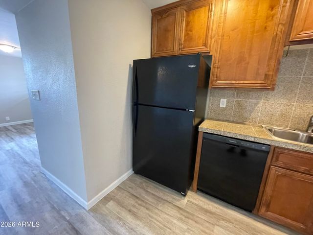 2128 W HARTFORD Avenue, Phoenix, AZ 85023