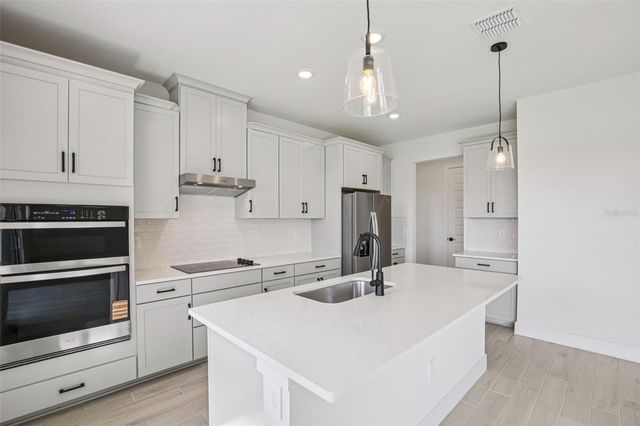 176 SHADY EDGE LOOP, Nokomis, FL 34275