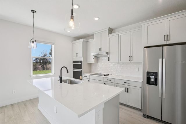 176 SHADY EDGE LOOP, Nokomis, FL 34275