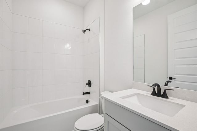 176 SHADY EDGE LOOP, Nokomis, FL 34275