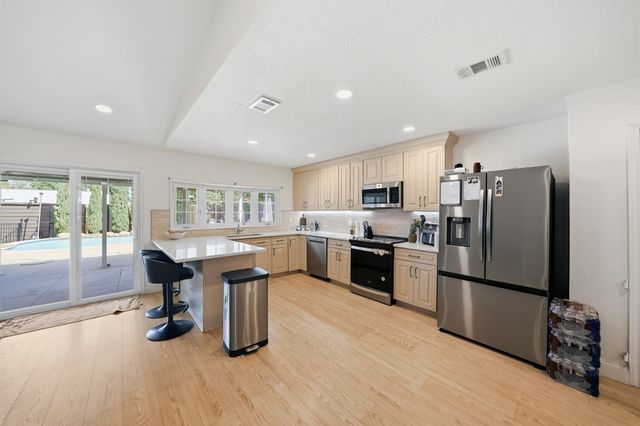 3138 Barton Road, Carrollton, TX 75007