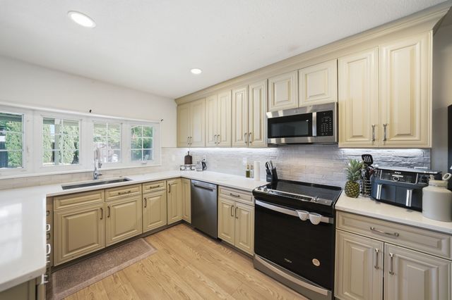 3138 Barton Road, Carrollton, TX 75007