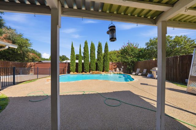 3138 Barton Road, Carrollton, TX 75007