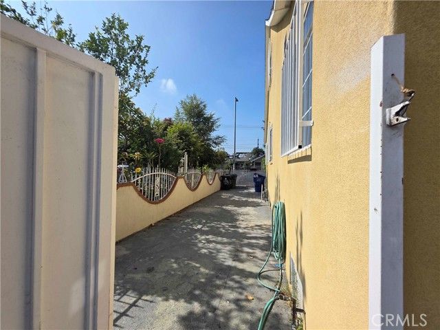 123 E Gage Avenue, Los Angeles, CA 90003