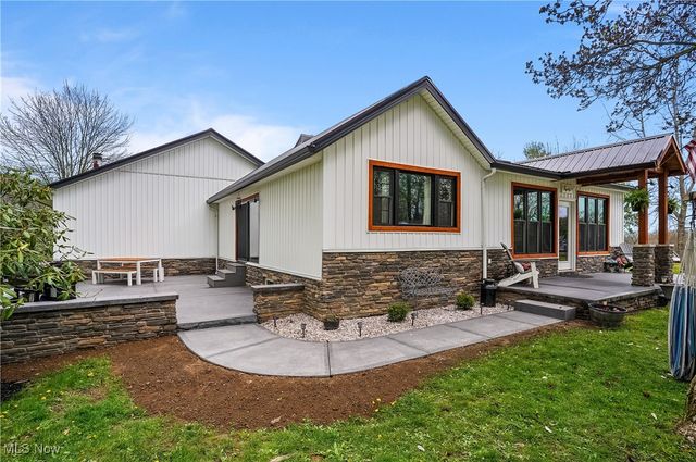 3241 Grill Road, New Franklin, OH 44216