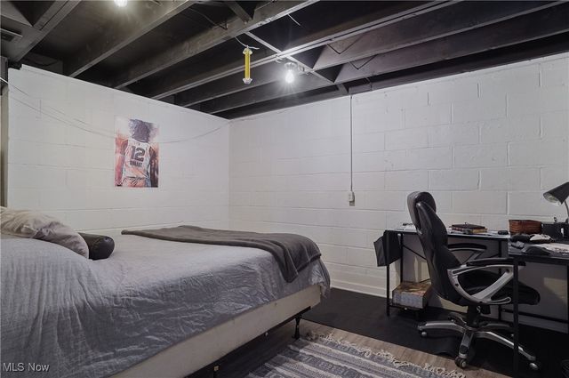 3241 Grill Road, New Franklin, OH 44216