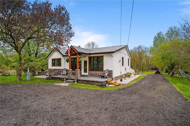 3241 Grill Road, New Franklin, OH 44216