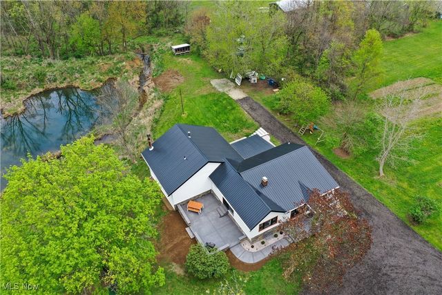 3241 Grill Road, New Franklin, OH 44216