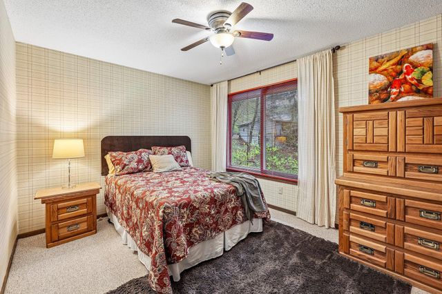10905 34th Avenue N, Plymouth, MN 55441