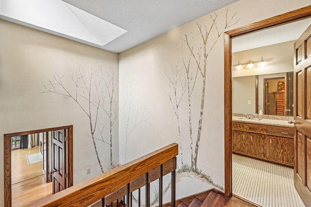 10905 34th Avenue N, Plymouth, MN 55441