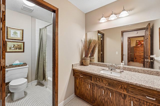 10905 34th Avenue N, Plymouth, MN 55441