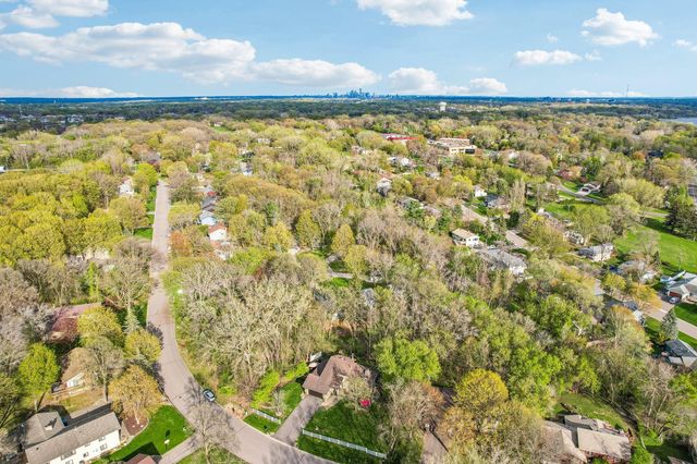 10905 34th Avenue N, Plymouth, MN 55441