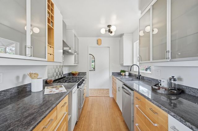 3 Garden Lane, San Carlos, CA 94070