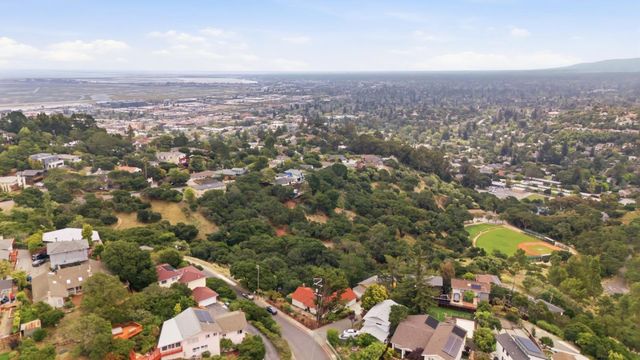 3 Garden Lane, San Carlos, CA 94070