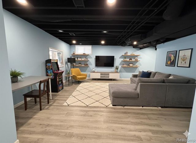 19050 Denali Circle, Northville, MI 48168