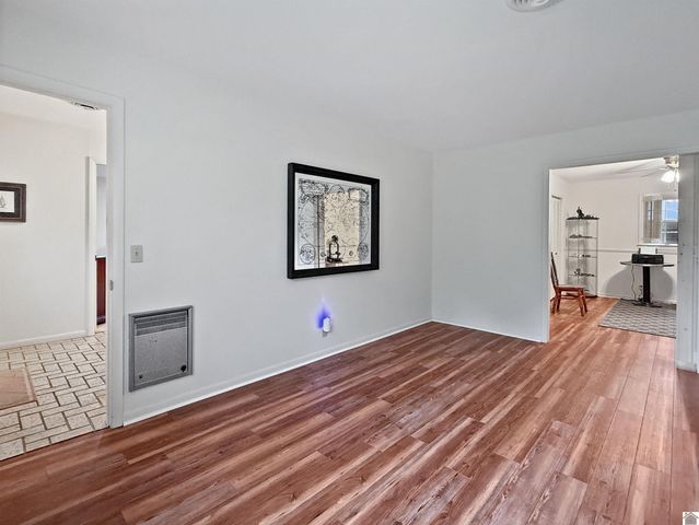 1608 Keenland Dr, Murray, KY 42071