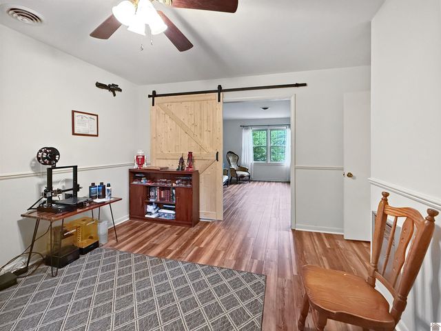 1608 Keenland Dr, Murray, KY 42071