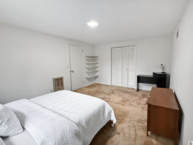 1608 Keenland Dr, Murray, KY 42071